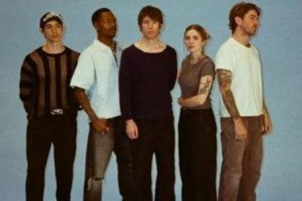 Never
Enough
يفوز
بجائزة
أفضل
ألبوم
روك
بحفل
توزيع
جوائز
الـ
جرامي