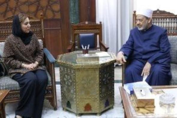 شيخ
الأزهر:
قضية
حقوق
المرأة
المسلمة
حاول
البعض
اختطافها