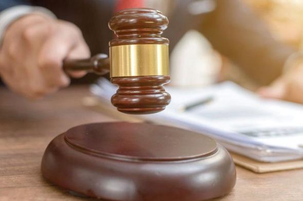 «اليمين الحاسمة» تبرئ رجلاً من دَين بـ 60 ألف درهم لمطلقته