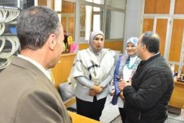 محافظ
أسيوط
يتفقد
مركز
خدمات
المستثمرين
لمتابعة
تسهيل
الإجراءات