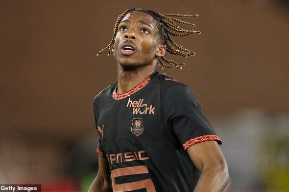 ليفربول
      يخطف
      صفقة
      تشيلسي..
      و«البلوز»
      يعاقب
      «الباكي»