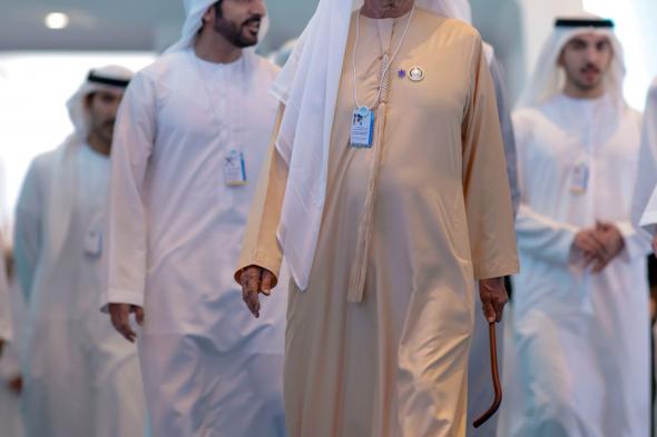 محمد بن راشد يتفقد فعاليات القمة العالمية للحكومات 2026