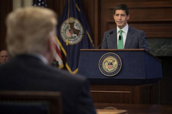 ماذا
ينتظر
وارش
عندما
يتولى
رئاسة
الفيدرالي؟