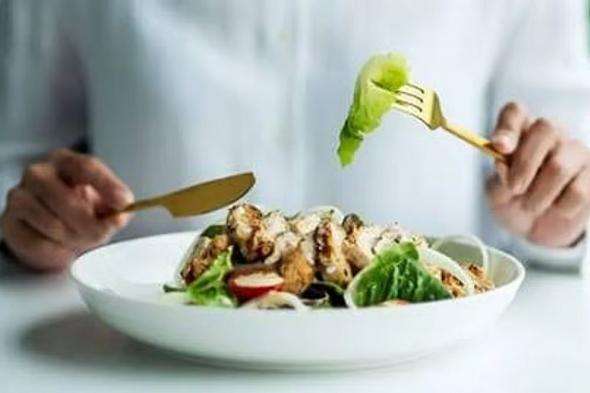 أخطاء
    شائعة
    بتناول
    الطعام
    تضعف
    فائدته