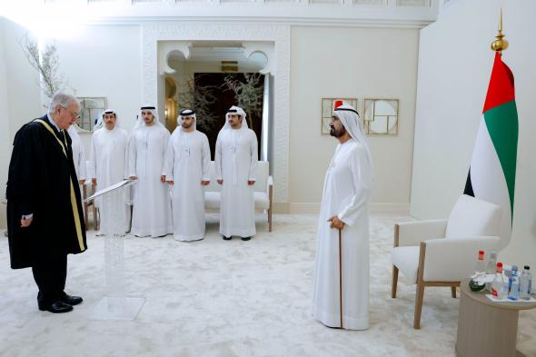 أمام محمد بن راشد.. ثلاثة قضاة في محاكم مركز دبي المالي العالمي يؤدون اليمين القانونية