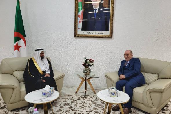 بلمهدي
يستقبل
وزير
الحج
والعمرة
السعودي