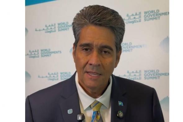 رئيس
      بالاو
      لـ
      «الخليج»:
      الإمارات
      نموذج
      ملهم