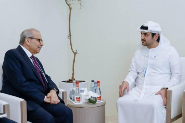 مكتوم
      بن
      محمد:
      العمل
      العربي
      المشترك
      أولوية
      إماراتية
      وضرورة
      حضارية