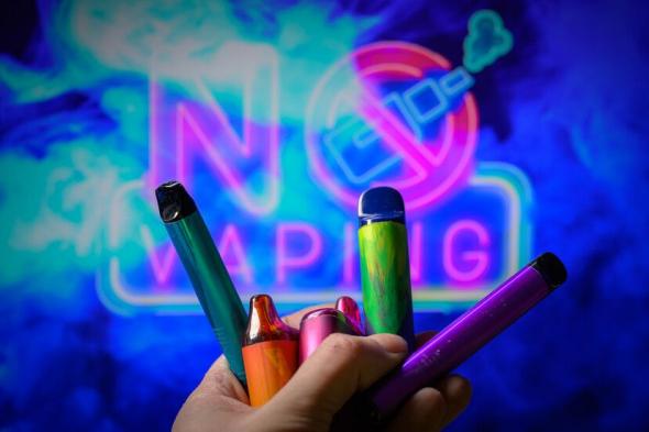 روسيا..
إدخال
3
مراهقين
العناية
المركزة
بسبب
"مرض
الفشار"
المرتبط
بتدخين
السجائر
الإلكترونية