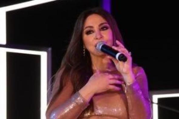 إليسا
تتصدر
التريند
بعد
تعثرها
على
مسرح
أبو
ظبى..
اعرف
القصة