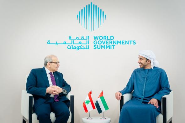 عبدالله بن زايد يستقبل رئيس وزراء لبنان على هامش القمة العالمية للحكومات