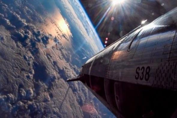 SpaceX
تستحوذ
على
xAI
وإيلون
ماسك
يعد
بإدخال
الذكاء
الاصطناعي
إلى
الفضاء