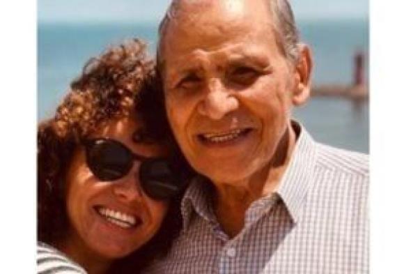 وفاة
والد
الفنانة
علا
رشدي
وحما
الفنان
أحمد
داوود