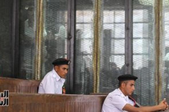 محاكمة
5
متهمين
بخلية
النزهة..
خلال
ساعات