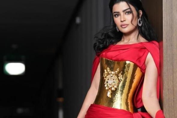 تنسيقات نجمات تواكب أجواء شهر الحب: وهج الألماس يرافق الأحمر