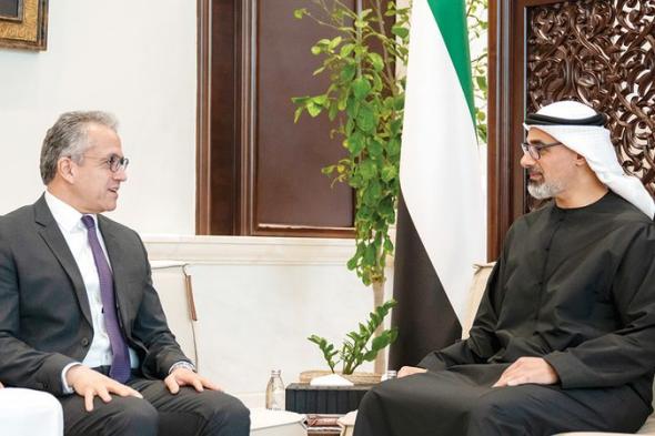 خالد بن محمد ومدير «اليونسكو» يبحثان تعزيز التعاون