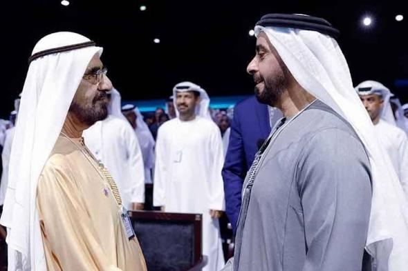 سيف
بن
زايد:
الإمارات
تحتضن
240
ألف
مليونير
بثروات
780
مليار
دولار