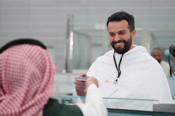 الجوازات..
خدمة
إنسانية
تصنع
ابتسامة
ضيوف
الرحمن
منذ
اللحظة
الأولى