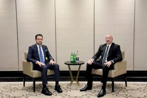 الرئيس
      الأذربيجاني
      ورئيس
      وزراء
      أرمينيا
      يشيدان
      بجائزة
      زايد
      للأخوّة
      الإنسانية