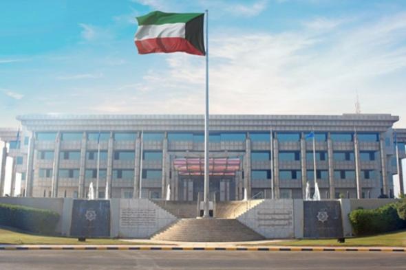 الكويت
      |
      الداخلية:
      انخفاض
      كبير
      في
      قضايا
      الاتجار
      بالمخدرات
      منذ
      تطبيق
      القانون
      الجديد