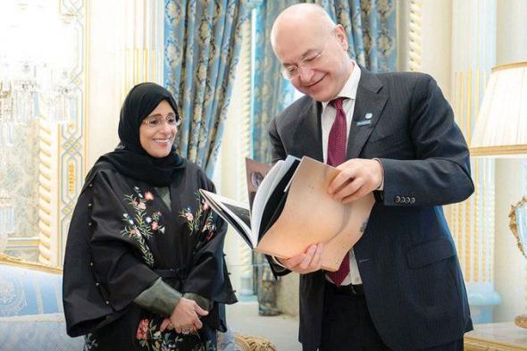 جواهر القاسمي ومفوض شؤون اللاجئين يبحثان آفاق التعاون الإنساني العالمي