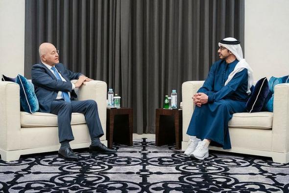 عبدالله بن زايد يبحث التعاون مع قادة ومسؤولين في «قمة الحكومات»