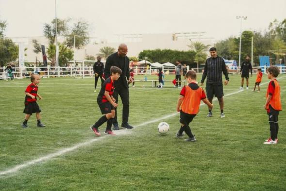 36
      فريقاً
      في
      «كأس
      المدينة
      المستدامة»
      لكرة
      القدم
      بدبي
