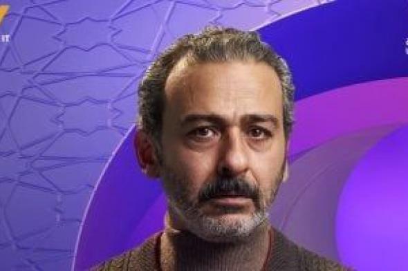 أحمد
عزمى..
"الجوكر"
الذى
خلع
عباءة
الأدوار
الثانوية
ليبرع
فى
الشخصيات
المركبة