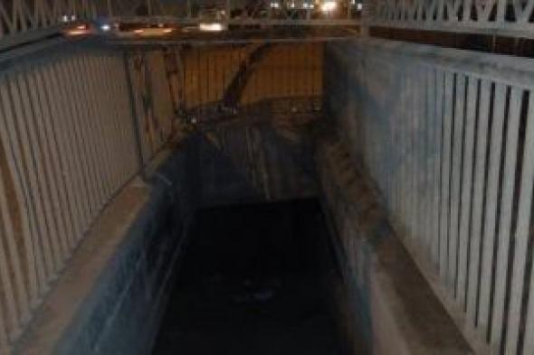 إنقاذ
مريض
نفسى
حاول
إلقاء
نفسه
من
أعلى
سلم
مشاة
بالعجوزة