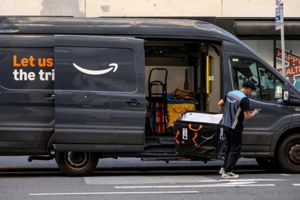 إيرادات
      أمازون
      تصعد
      إلى
      قمة
      717
      مليار
      دولار
      في
      2025