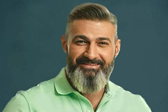 ياسر
جلال
يكشف
عن
مشروع
يجمعه
بإعلامية
معروفة