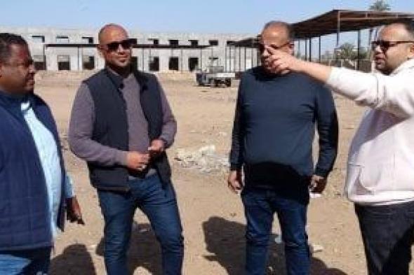 بدء
أعمال
تطوير
سوق
الأربعاء
فى
مدينة
فايد
بالإسماعيلية..
صور