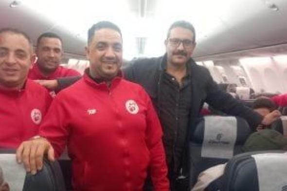 احتفاء
فى
السماء..
ركاب
الطائرة
القادمة
من
الكويت
يحتفلون
بمنتخب
السلة
على
الكراسي
المتحركة..
صور