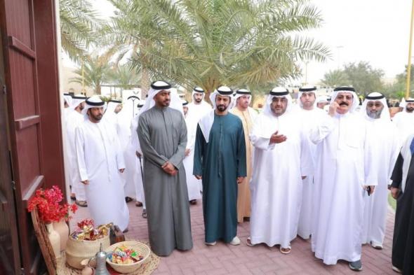 الأيام
      التراثية
      تبدأ
      في
      الحمرية