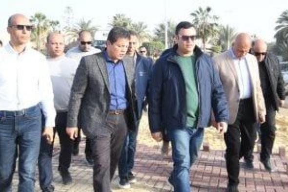 وزير
الإسكان
يتفقد
الشاليهات
والفيلات
بمشروع
مارينا
8
وتطوير
مدخل
5