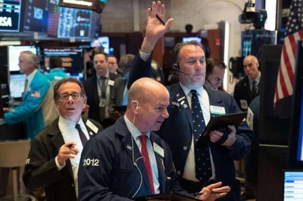 هدوء
      ومكاسب
      تعكس
      استقراراً
      نسبياً
      للأسهم
      العالمية