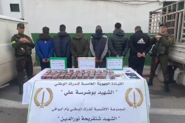 أمّ
البواقي..
تفكيك
شبكتين
لترويج
المخدرات
وتوقيف
10
أشخاص
وحجز
7267
كبسولة
"بريغابالين"