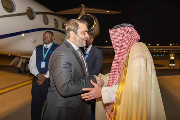 وزير
    خارجية
    سوريا
    يصل
    إلى
    الرياض