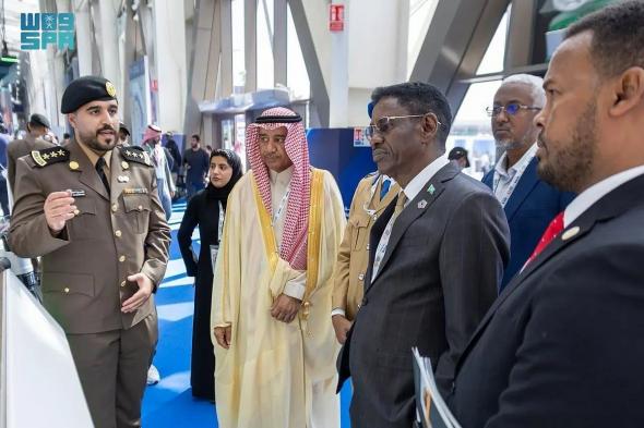 وزير
    الأمن
    الداخلي
    الصومالي
    يزور
    جناح
    وزارة
    الداخلية
    في
    معرض
    الدفاع
    العالمي