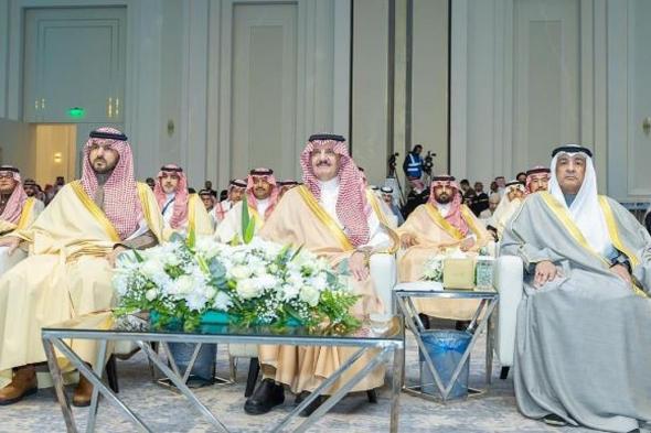 أمير
    الشرقية
    يشيد
    بدعم
    القيادة
    لقطاع
    النقل
    ويؤكد
    أهمية
    التكامل
    في
    تنفيذ
    المشاريع
    التنموية