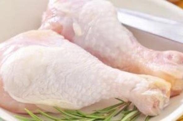 وزارة
الزراعة
تطرح
الدجاجة
بـ110
جنيهات
في
معرضها
بالدقى