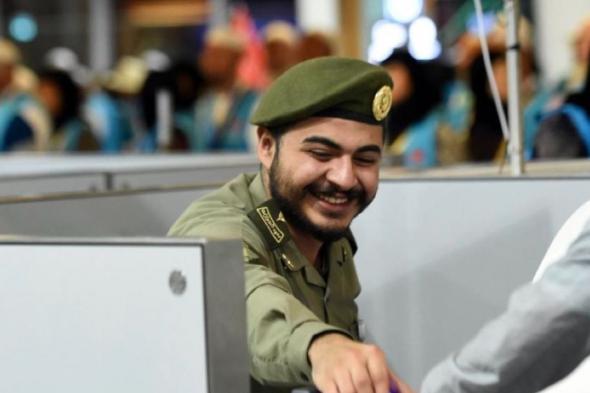 ابتسامة
موظف
الجوازات
والسائح
الألماني..
بوابة
الانطباع
الأول
الإيجابي
عن
السعودية 