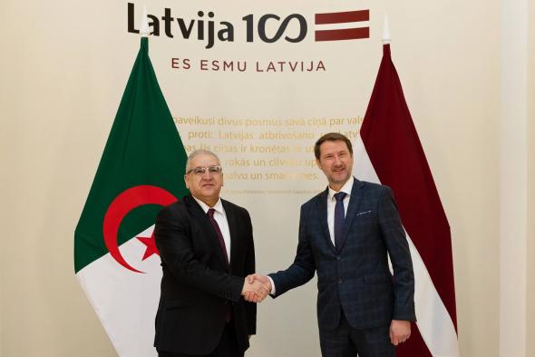 مقرمان
يترأس
الدورة
الثانية
للمشاورات
السياسية
الثنائية
الجزائرية-اللاتفية