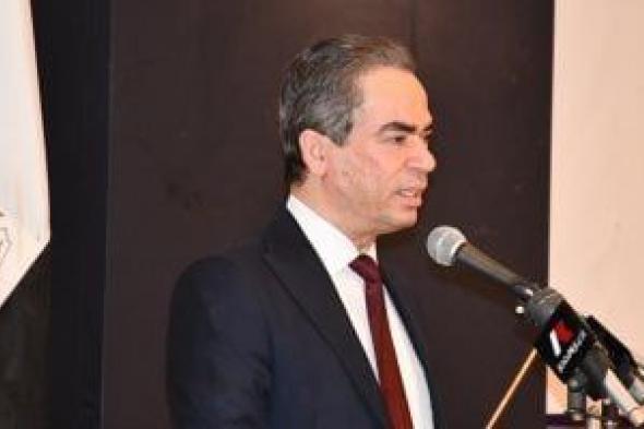 المسلماني
من
جامعة
العاصمة:
القلاع
تسقط
من
الداخل
والتكاتف
الوطنى
واجب
وجودى