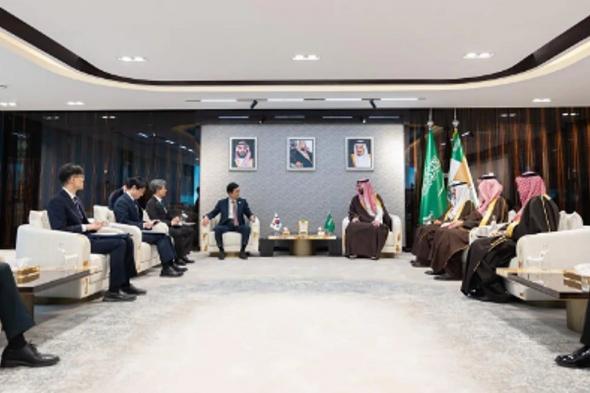 وزير
    الحرس
    الوطني
    يستقبل
    وزير
    الدفاع
    الوطني
    لجمهورية
    كوريا