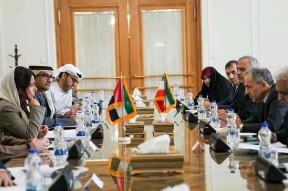 الإمارات وإيران تعقدان المشاورات السياسية في طهران