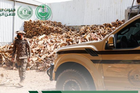 الأمن
والحماية
تضبط
مواطنًا
بحوزته
حطب
محلي
في
تبوك