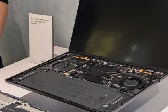 تأكد
من
قراءة
دليل
خدمة
Dell
XPS
14
قبل
فتح
طراز
2026