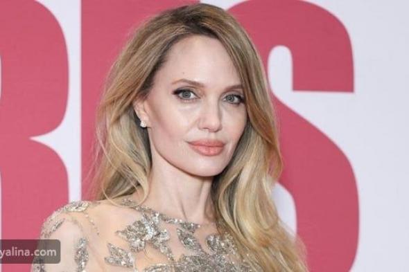 أنجلينا جولي تفتتح عرض فيلم "Couture" في باريس بإطلالة راقية من جيفنشي
