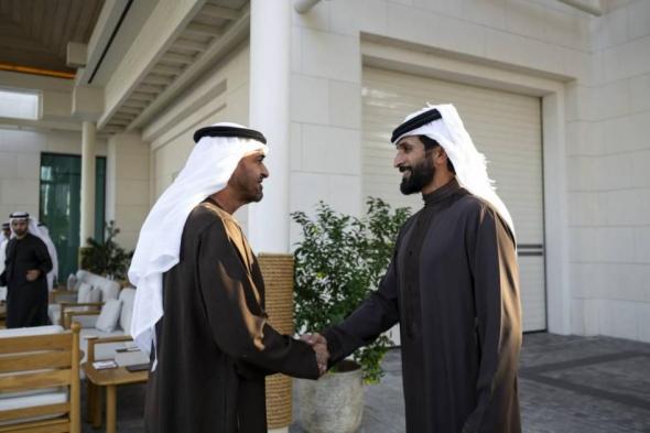 محمد
      بن
      زايد
      يبحث
      مع
      مستشار
      الأمن
      الوطني
      البحريني
      العلاقات
      الأخوية
      (فيديو)